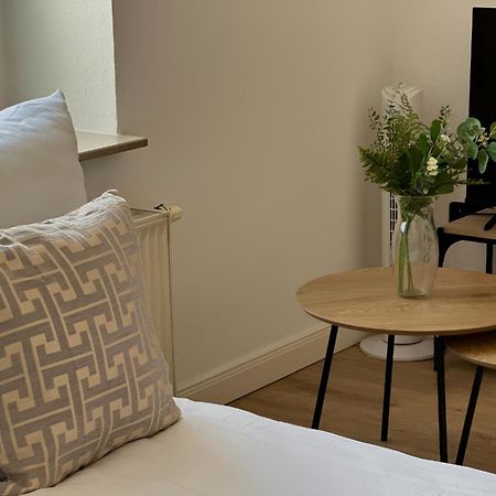 Raha Apartments - Modernes Studio-Apartment - Hbf - Gratis Parkplatz แอร์ฟวร์ท ภายนอก รูปภาพ