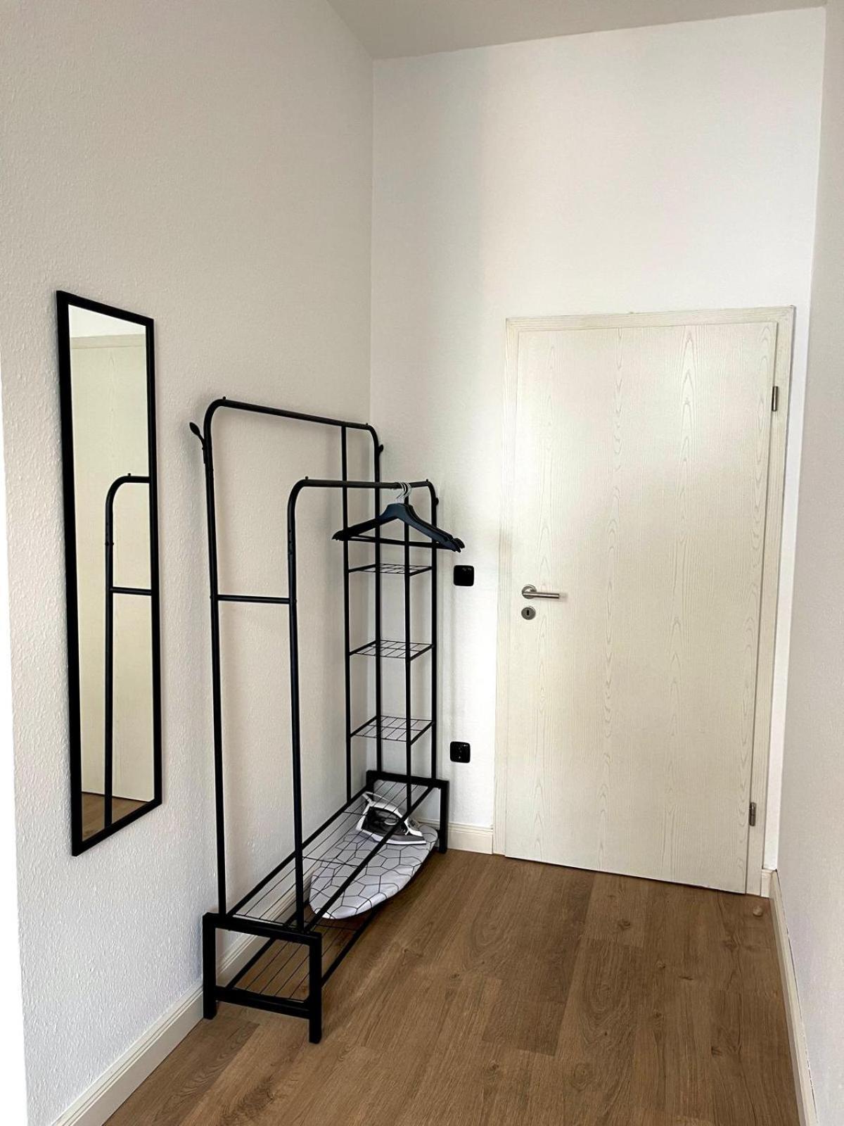 Raha Apartments - Modernes Studio-Apartment - Hbf - Gratis Parkplatz แอร์ฟวร์ท ภายนอก รูปภาพ