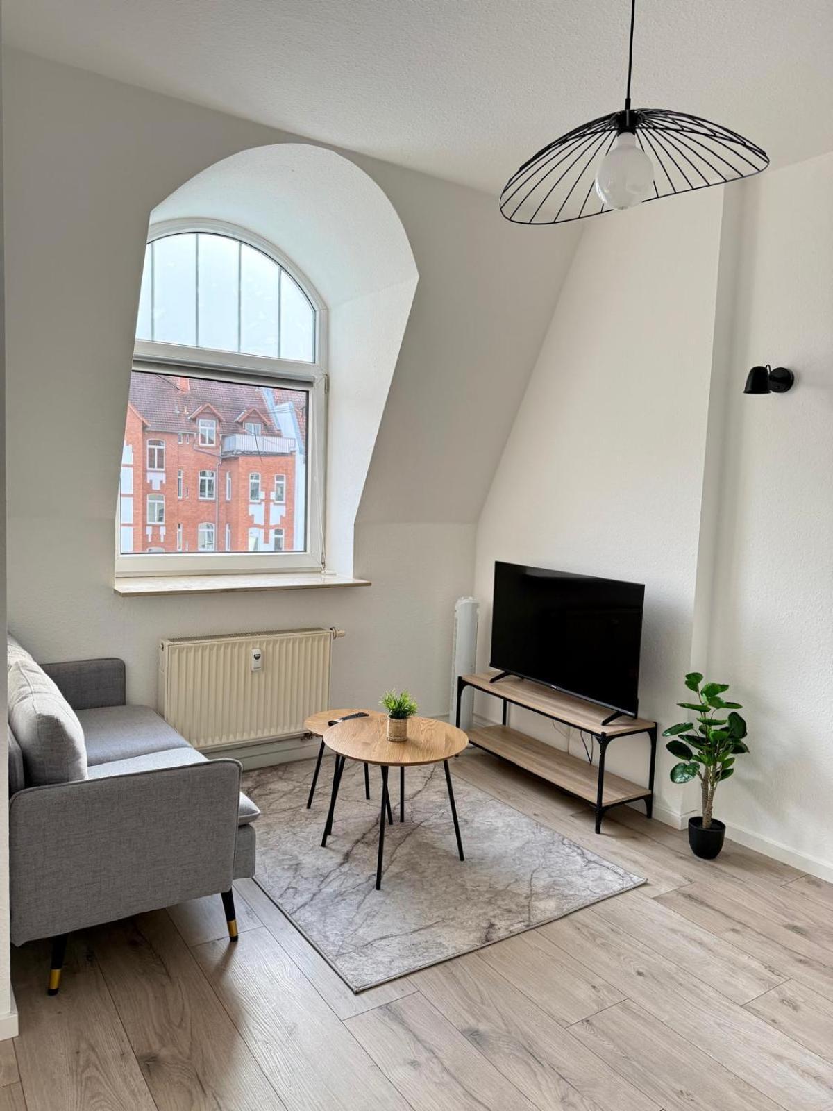 Raha Apartments - Modernes Studio-Apartment - Hbf - Gratis Parkplatz แอร์ฟวร์ท ภายนอก รูปภาพ