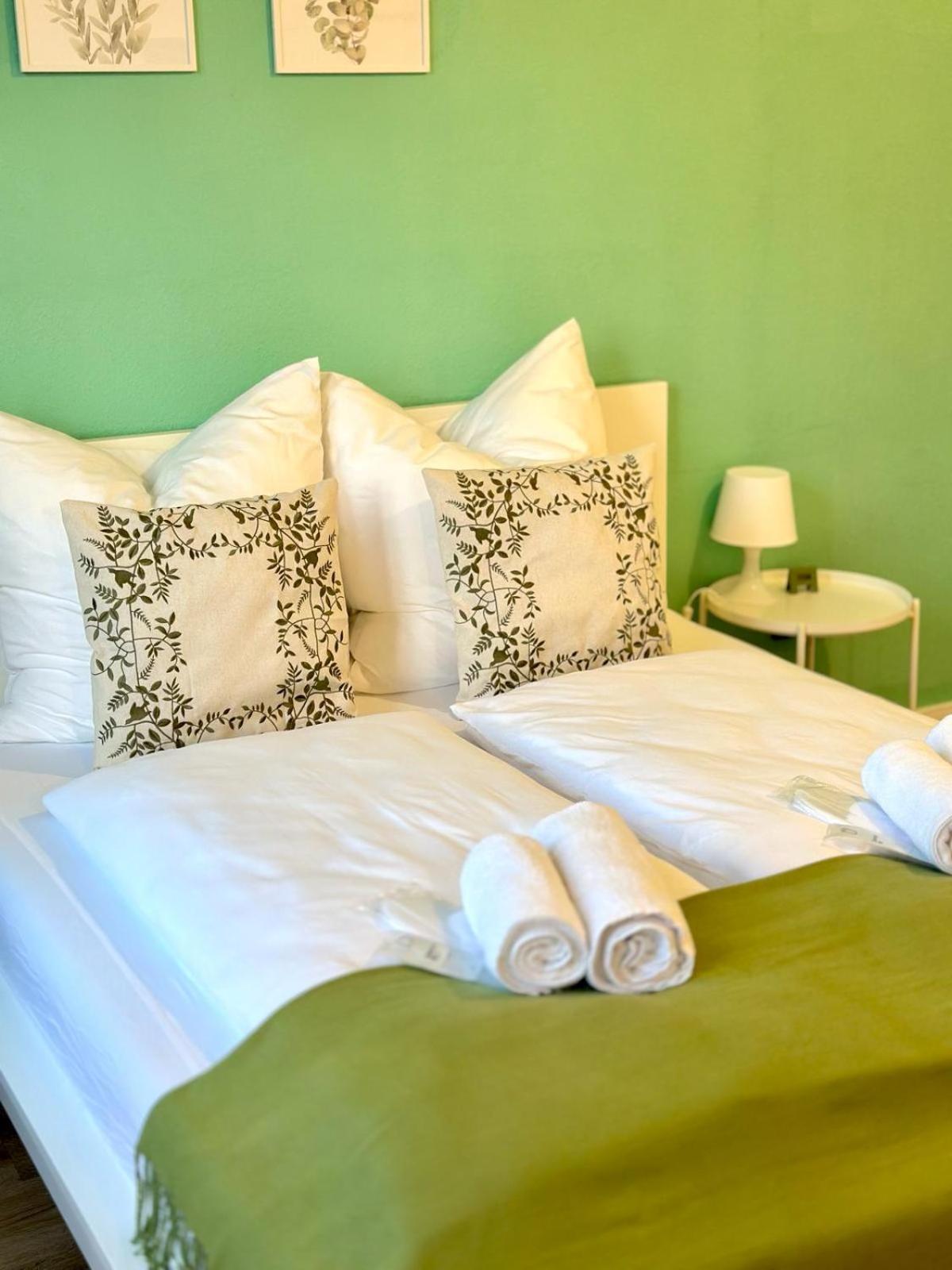 Raha Apartments - Modernes Studio-Apartment - Hbf - Gratis Parkplatz แอร์ฟวร์ท ภายนอก รูปภาพ