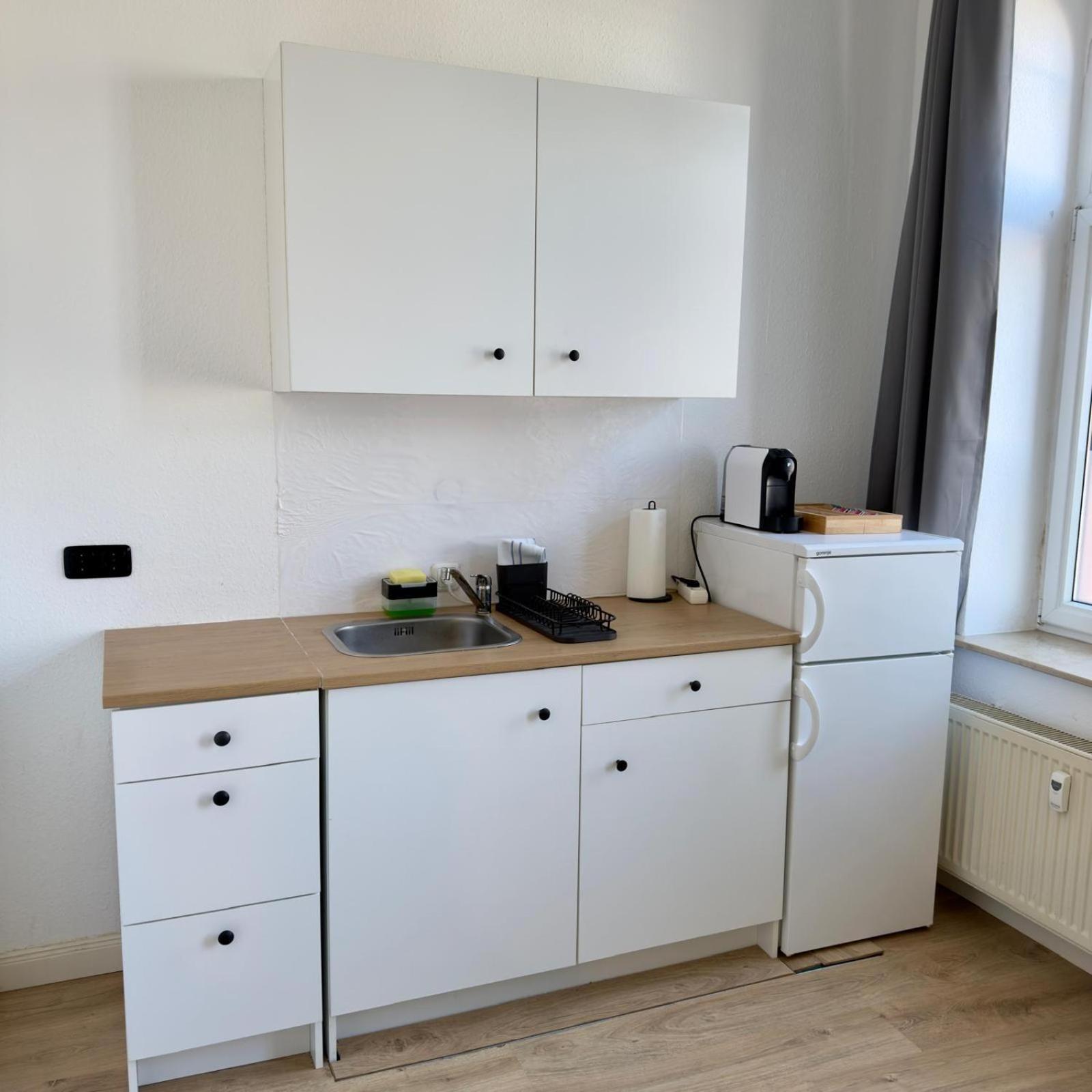 Raha Apartments - Modernes Studio-Apartment - Hbf - Gratis Parkplatz แอร์ฟวร์ท ภายนอก รูปภาพ